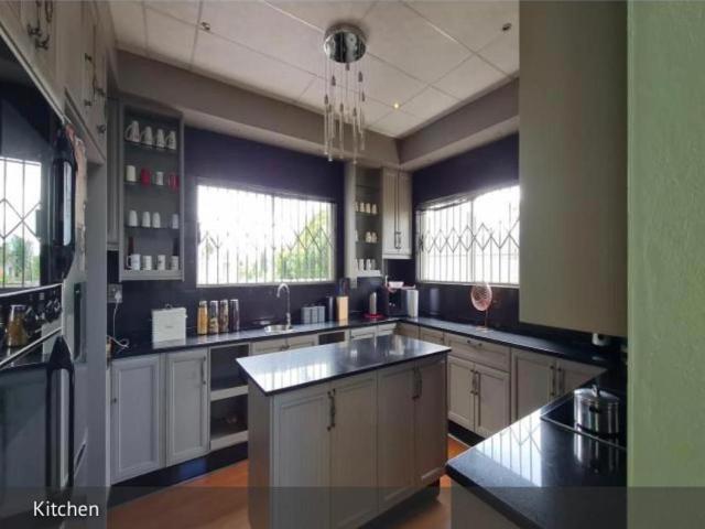 7 Bedroom house for sale in Sterpark, Polokwane