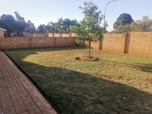 7 Bedroom House For Sale in Rensburg
