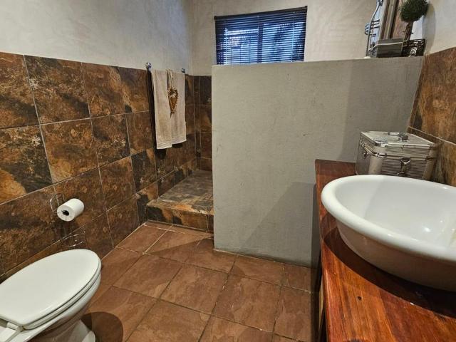 7 Bedroom House For Sale in Rietfontein