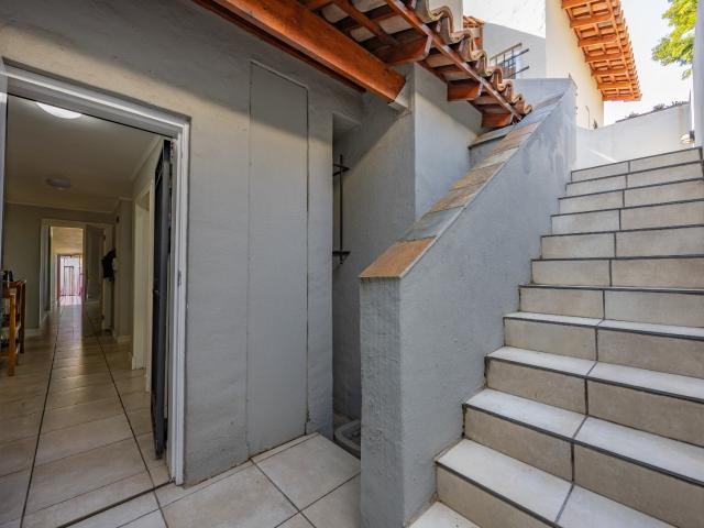 7 Bedroom House For Sale in Waterkloof