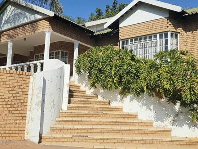 7 Bedroom House in Cashan