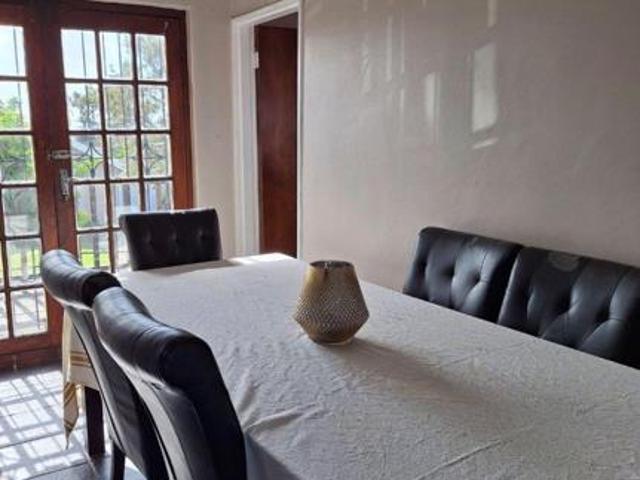 7 Bedroom House in Charlesville