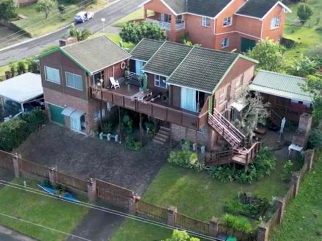 7 Bedroom House in Cintsa