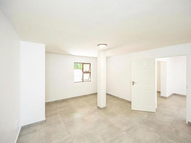 7 Bedroom House in Cintsa