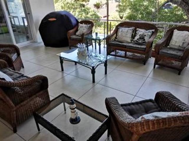 7 Bedroom House in Aston Bay