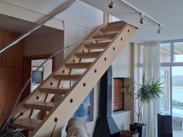 7 Bedroom House in Bonza Bay