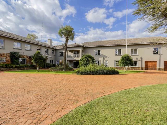 7 Bedroom House in Bashewa AH