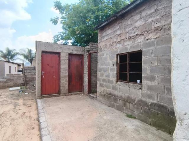 7 Bedroom House in Bela Warmbaths