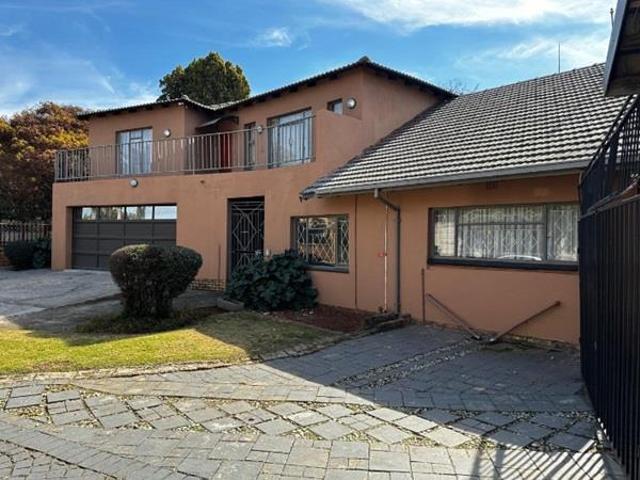 7 Bedroom House in Birchleigh
