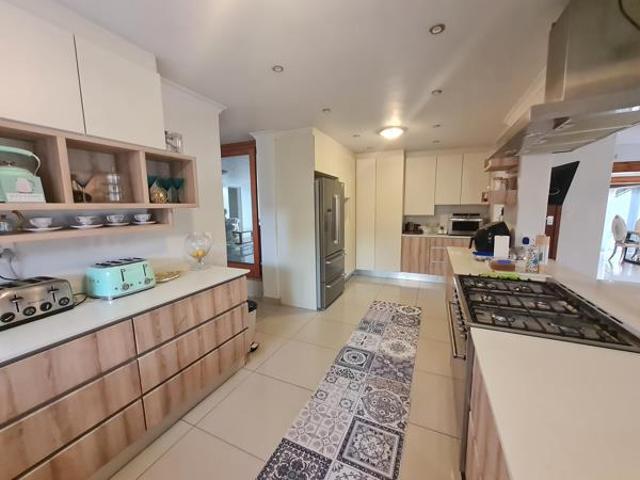 7 Bedroom House in Bryanston