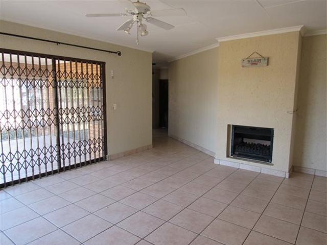 7 Bedroom House in Bredell AH