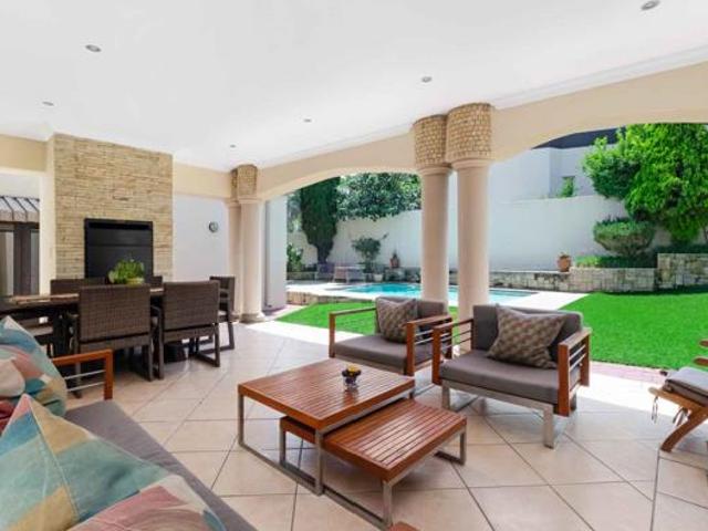 7 Bedroom House in Dainfern Golf Estate