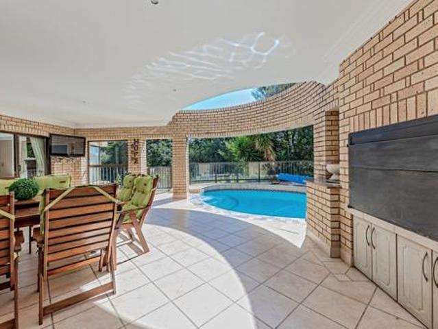 7 Bedroom House in Featherbrooke Estate