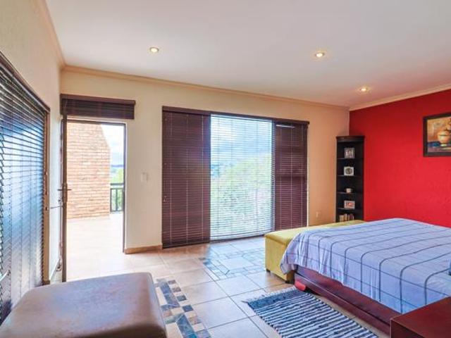 7 Bedroom House in Featherbrooke Estate