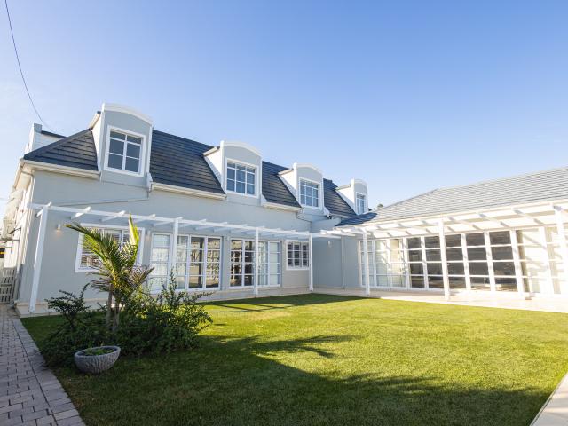 7 Bedroom House in Flamingo Vlei