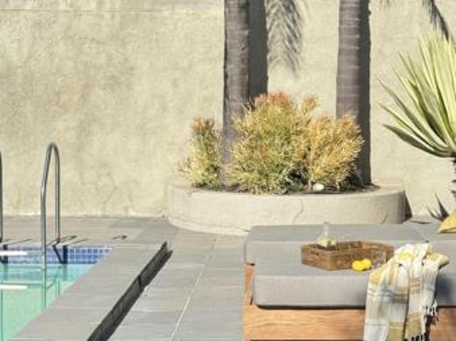 7 Bedroom House in Fresnaye