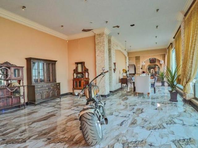 7 Bedroom House in Kosmos Ridge Estate