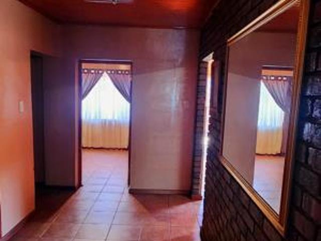 7 Bedroom House in Kathu