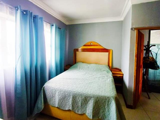 7 Bedroom House in Kleinmond