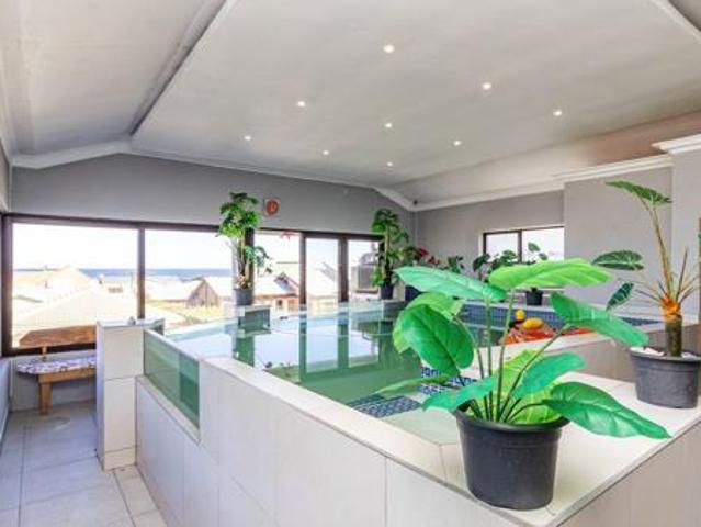 7 Bedroom House in Kleinmond