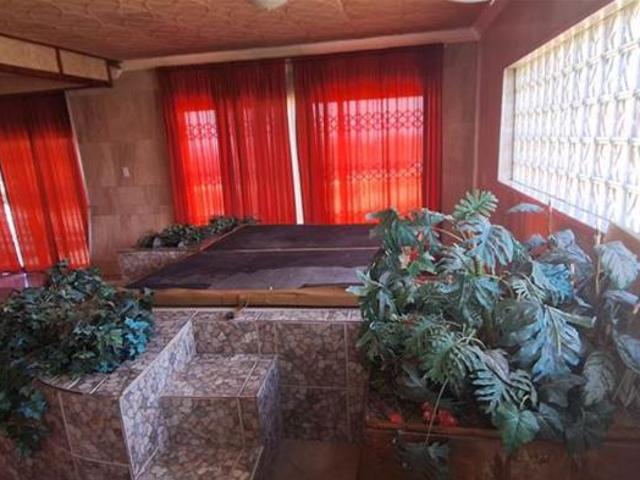 7 Bedroom House in Highveld Park