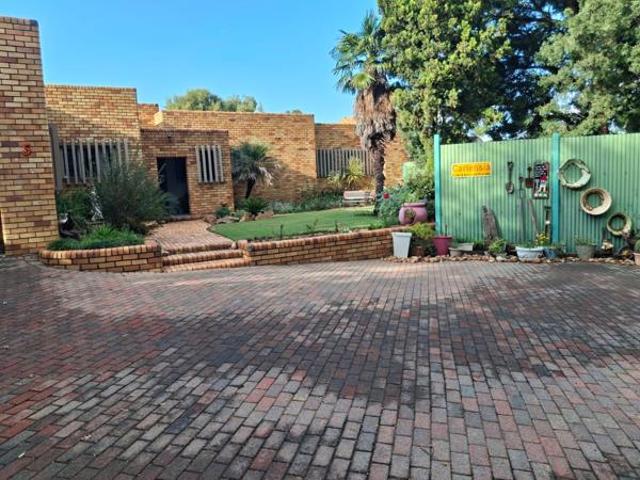 7 Bedroom House in Jordaan park