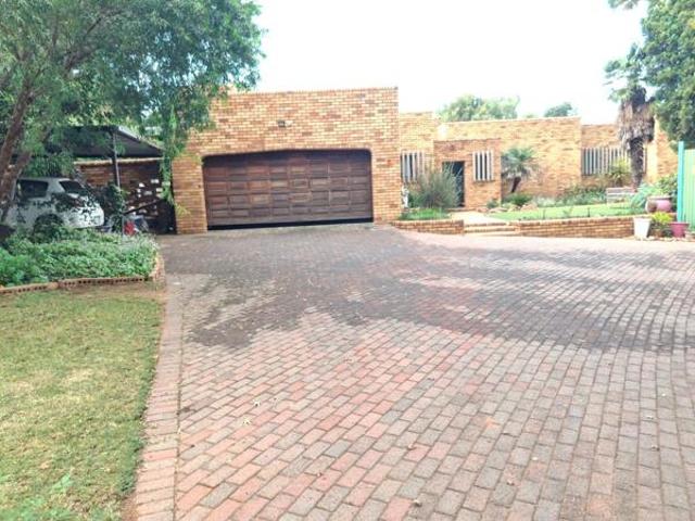 7 Bedroom House in Jordaan park