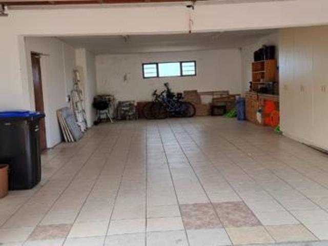 7 Bedroom House in Jeffreys Bay Central