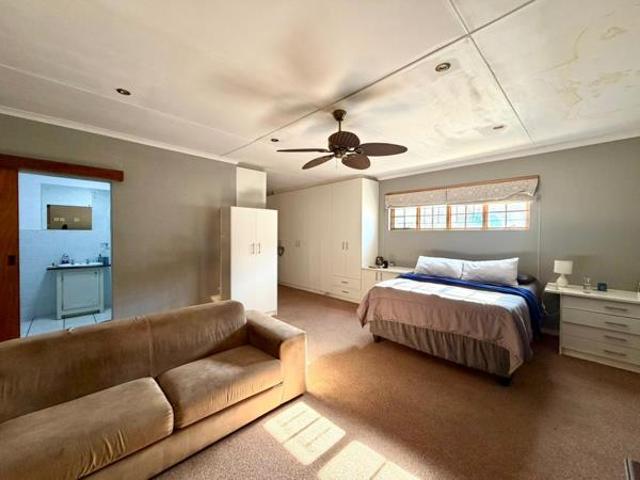 7 Bedroom House in Oudtshoorn South
