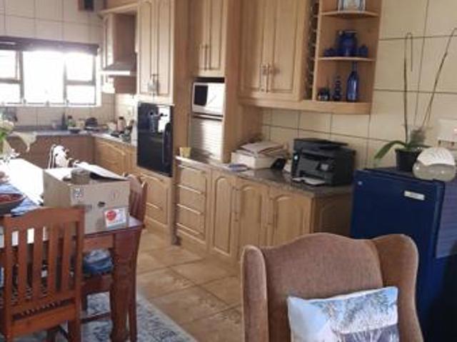 7 Bedroom House in Langebaan Central