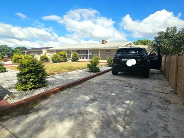 7 Bedroom House in Levyvale