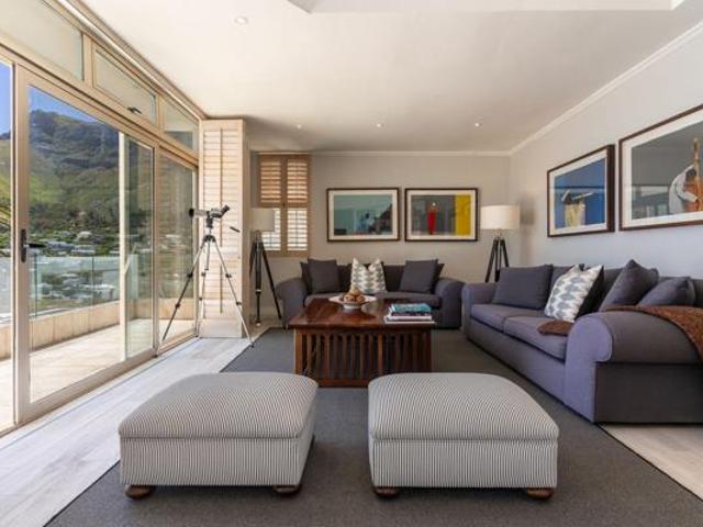 7 Bedroom House in Llandudno