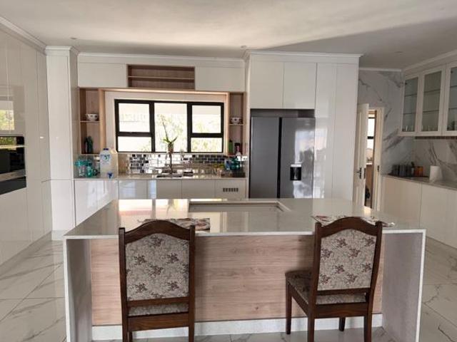 7 Bedroom House in Modelpark