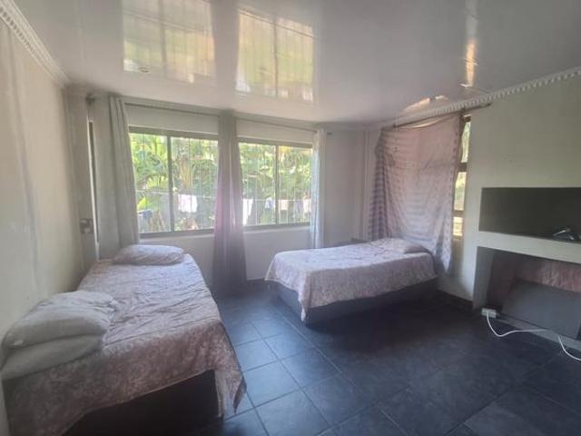 7 Bedroom House in Meer En See