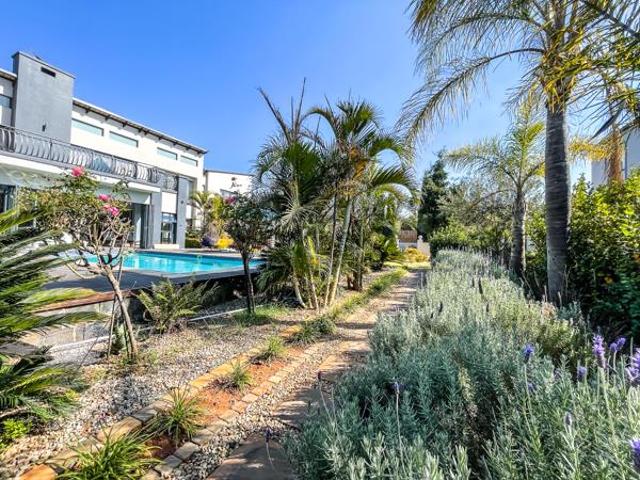 7 Bedroom House in Midstream Hill