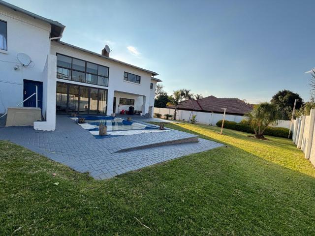 7 Bedroom House in Ninapark