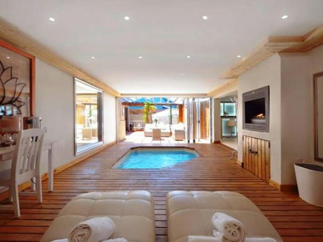 7 Bedroom House in Saldanha