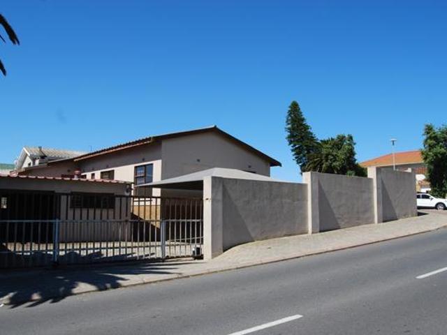7 Bedroom House in Saldanha