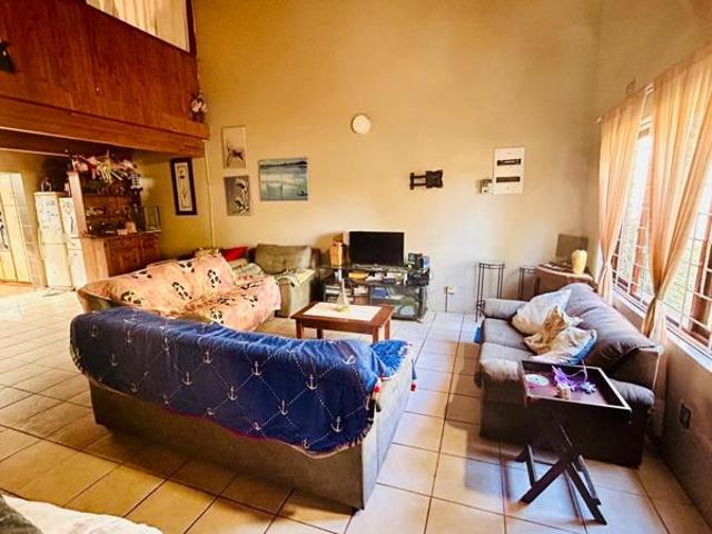 7 Bedroom House in Sea Park