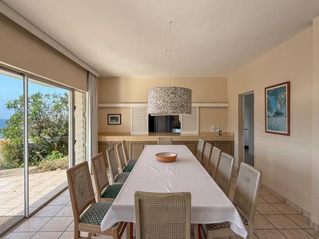 7 Bedroom House in Sheffield Beach