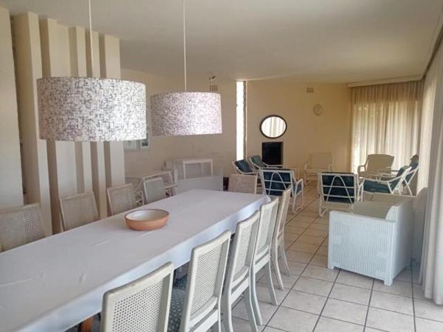 7 Bedroom House in Sheffield Beach