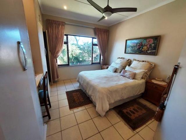 7 Bedroom House in Shelly Beach