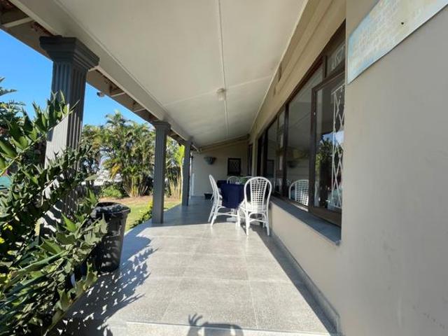 7 Bedroom House in Shelly Beach