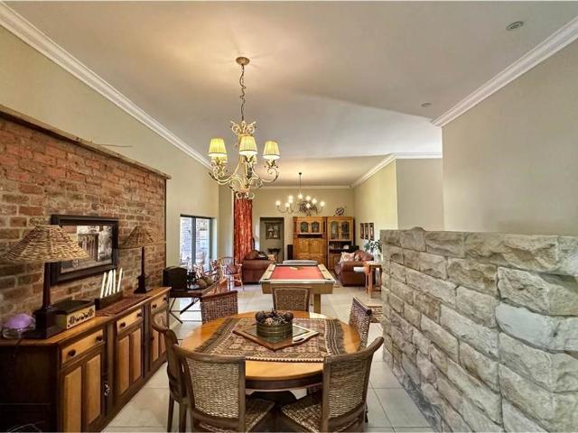 7 Bedroom House in Signal Hill