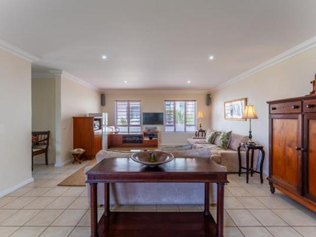 7 Bedroom House in St Francis Bay Village