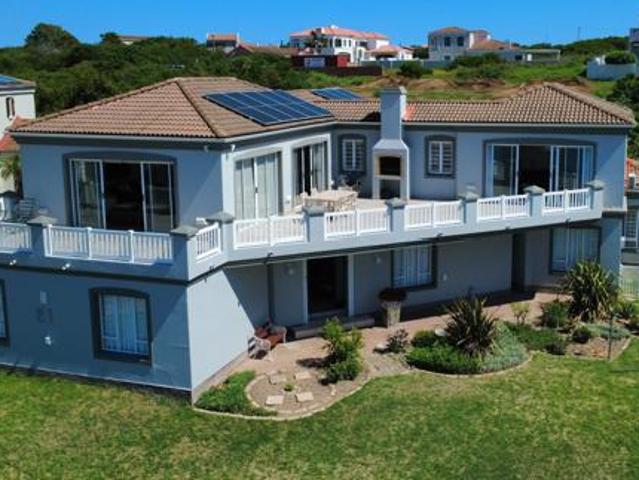 7 Bedroom House in St Francis On Sea Phase I