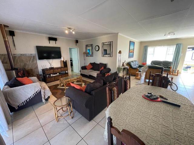7 Bedroom House in Pioneer Park