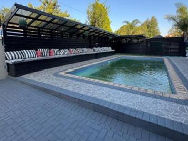 7 Bedroom House in Reyno Ridge