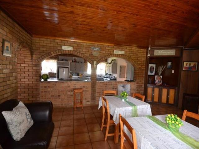 7 Bedroom House in Riebeeckstad