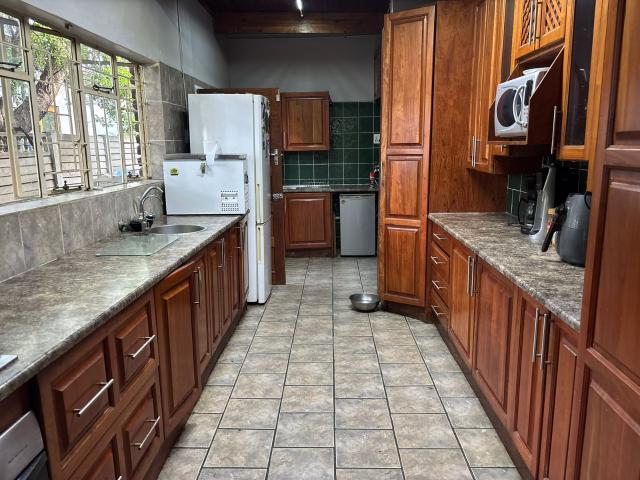 7 Bedroom House in Wonderboom